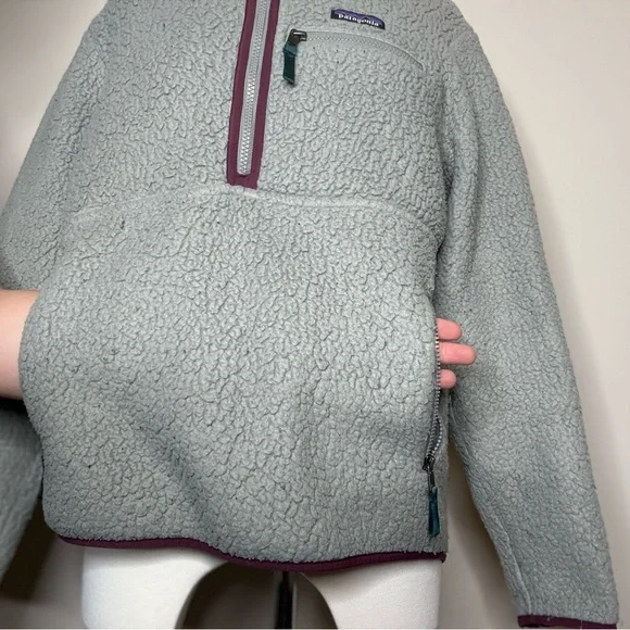 Patagonia Gray Fleece with Burgundy Accents - Picture 3 of 12